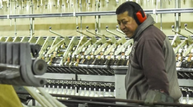 La Provincia efectuó el primer pago de la Emergencia Textil