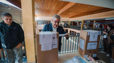 VOTÓ EL GOBERNADOR RAÚL JALIL