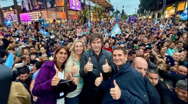 Javier Milei arribó a Tucumán en medio de marchas a favor y en contra