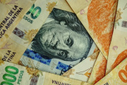El apoyo de EEUU no alcanza para frenar al dólar: se escapa a $1485