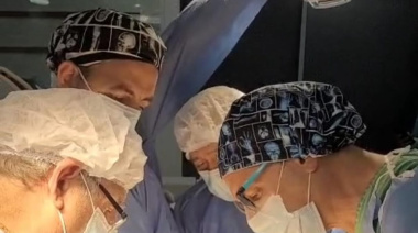 Compleja intervención para extirpar un tumor óseo en el San Juan