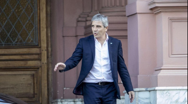 Luis Caputo promete bajar el Impuesto a las Ganancias tras las elecciones legislativas