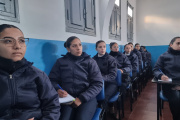 Capacitan a los nuevos Oficiales Ayudantes y Agentes de Policía convocados para prestar servicio en la Institución