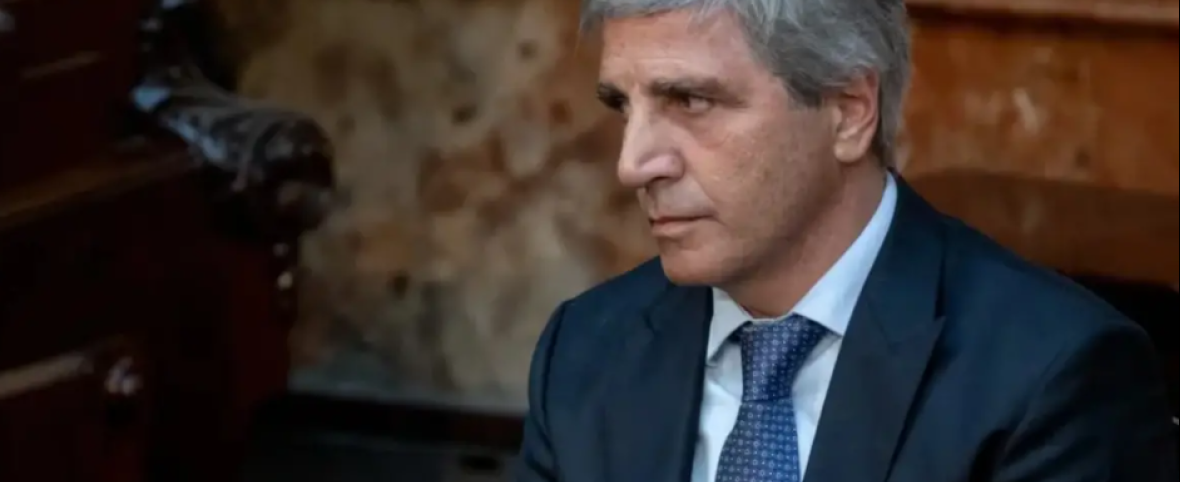 Luis Caputo aseguró que nunca hablaron con bancos de un rescate para la Argentina