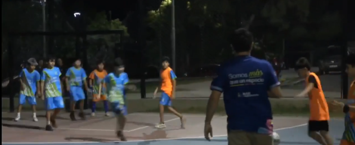 ⚽️ LA ESCUELITA DE FÚTBOL "SOMOS VECINOS", ¡UN VERDADERO ÉXITO DE NIÑOS! 🙌