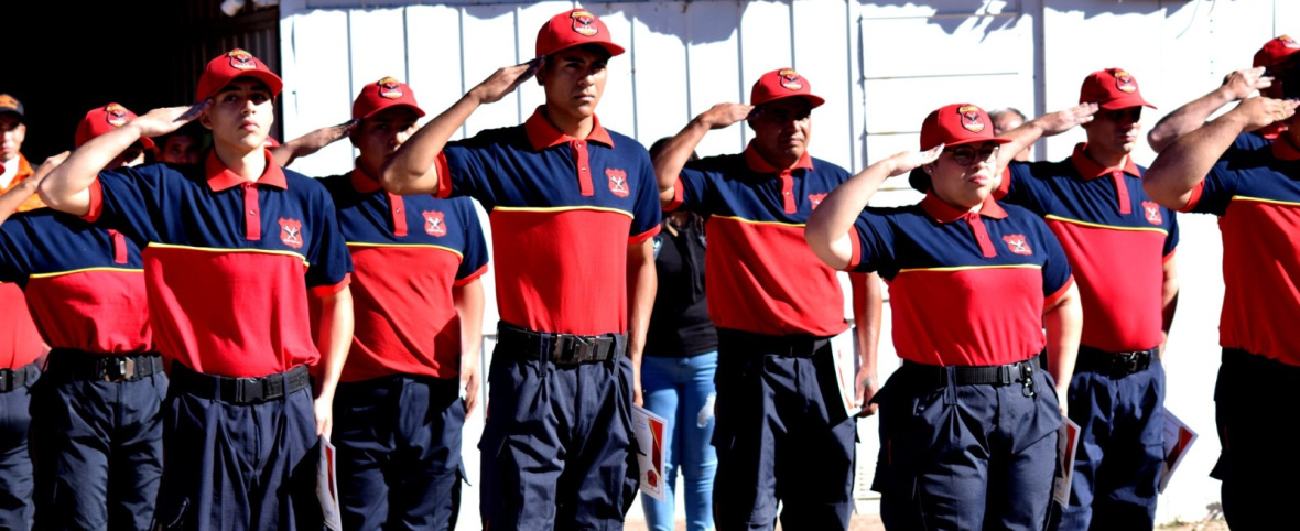 Valle Viejo celebró el egreso de nuevos bomberos voluntarios y la puesta en valor del cuartel chacarero