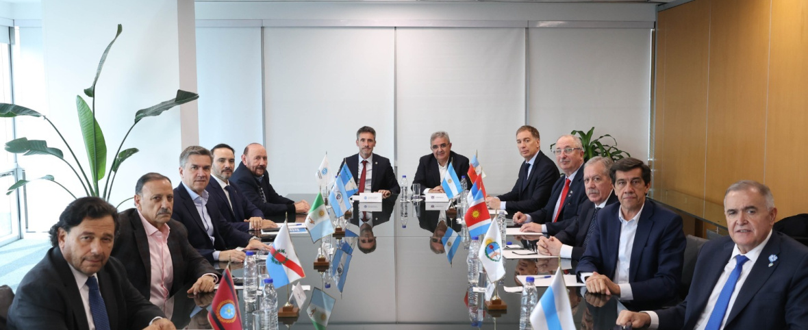 Raúl y Gobernadores del Norte Grande se reunieron con Santilli en el marco de la 23° Asamblea