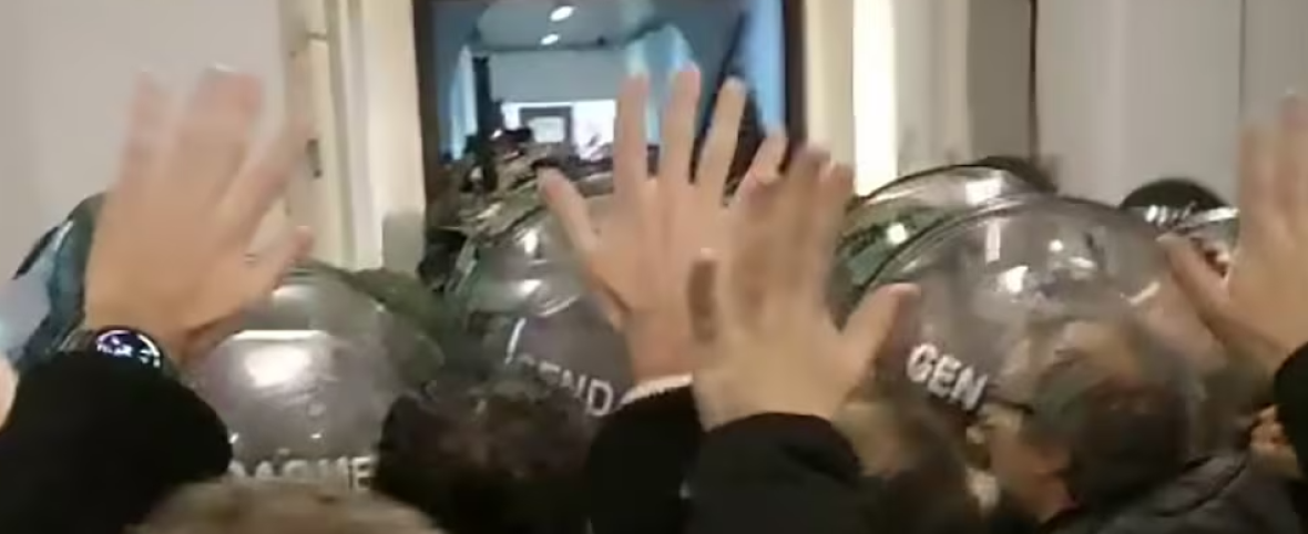 Un centenar de despidos en la Comisión Nacional de Energía Atómica y un golpe a la soberanía
