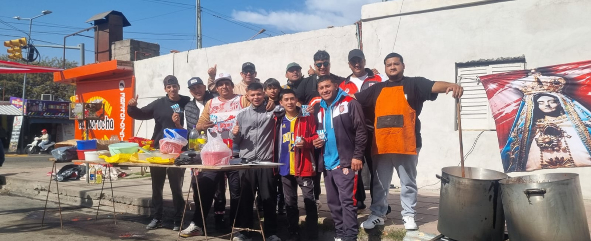 ACCIÓN SOLIDARIA EN VILLA CUBAS: INTEGRANTES DE LA FACCIÓN LLEVARON ADELANTE UN GRAN GESTO CON LOS VECINOS