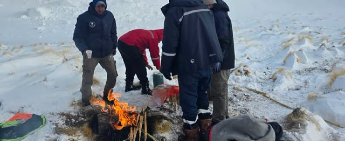RESCATARON CON VIDA A LOS CUATRO MINEROS