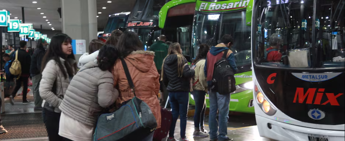 Otro fin de semana largo de la era Milei: menos días y menos consumo