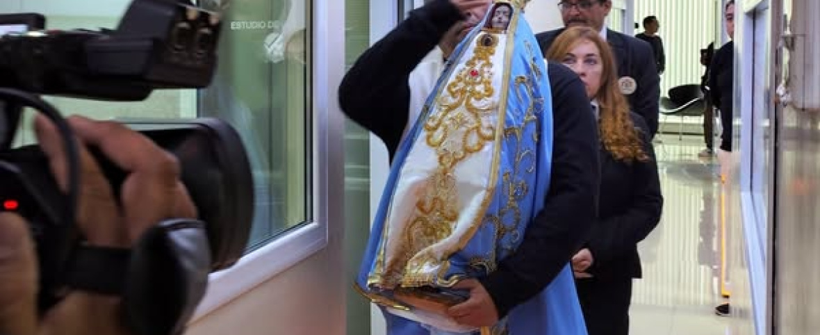 La imagen peregrina de la Virgen inició sus visitas preparando las fiestas de diciembre