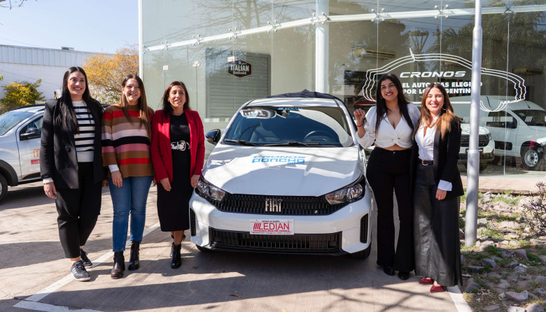 Poncho 2025: Se entregaron el Fiat Cronos 0 km y las nueve motos sorteadas entre el público