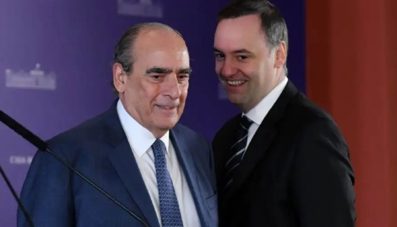 Cambio en la Jefatura de Gabinete: Manuel Adorni reemplaza a Guillermo Francos