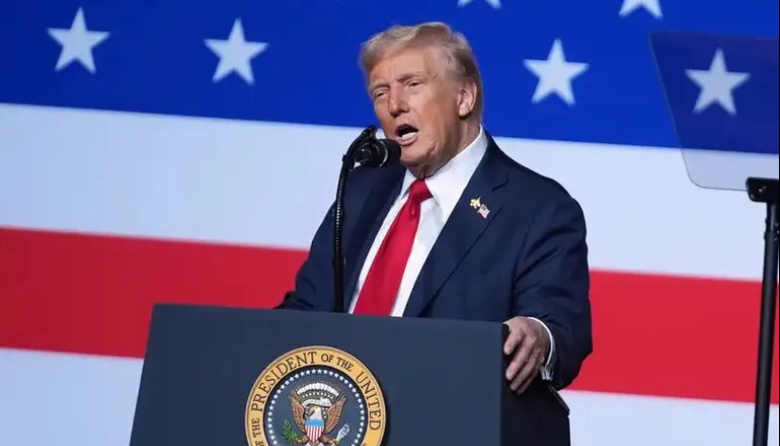 Donald Trump redobla la presión contra Maduro y anunció el "cierre total" del espacio aéreo de Venezuela