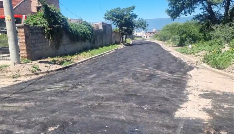 El municipio avanza con trabajos de bacheo y retapado en El Sauce