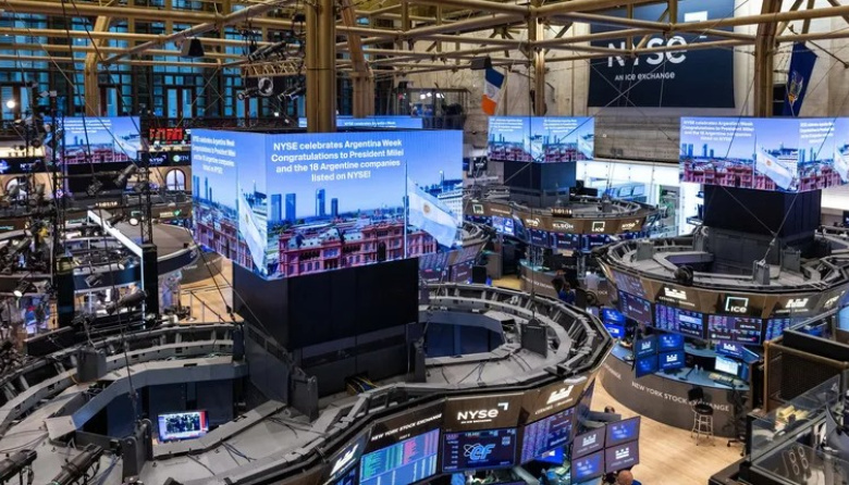 Repunte en Wall Street: YPF lideró las subas de las acciones argentinas y el riesgo país cedió