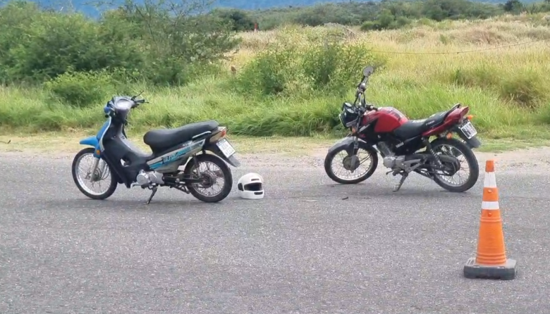 Choque entre dos motos en el barrio Antinaco: piden mayor señalización en la zona