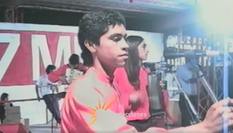 Inédito: salieron a la luz imágenes de los primeros pasos de Walter Olmos en los escenarios