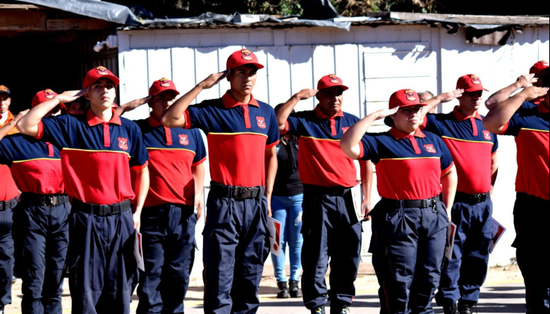 Valle Viejo celebró el egreso de nuevos bomberos voluntarios y la puesta en valor del cuartel chacarero