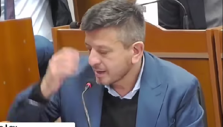 LEDESMA LE RESPONDIÓ CON TODO A GALÁN: “PARECE QUE VINO A DESCUBRIR QUE EN EL MUNDO HAY PROBLEMAS”