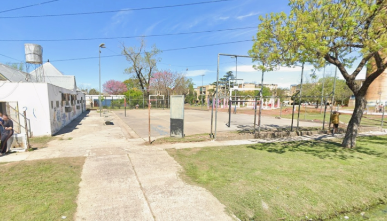 Fue a jugar a la pelota, discutió con un rival y terminó apuñalado