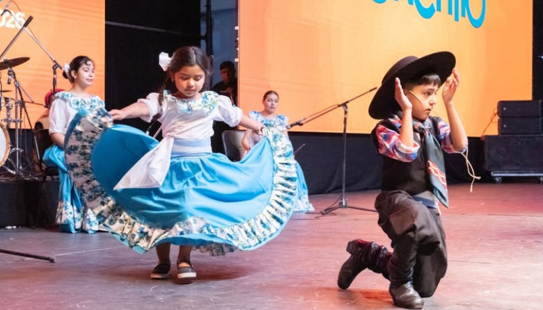 El Ponchito también se vive desde la platea: las familias detrás de cada artista