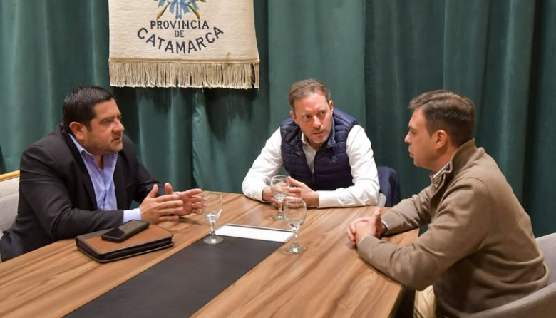 El ministro Natella analizó con el intendente Barot obras y mejoras viales para el Este