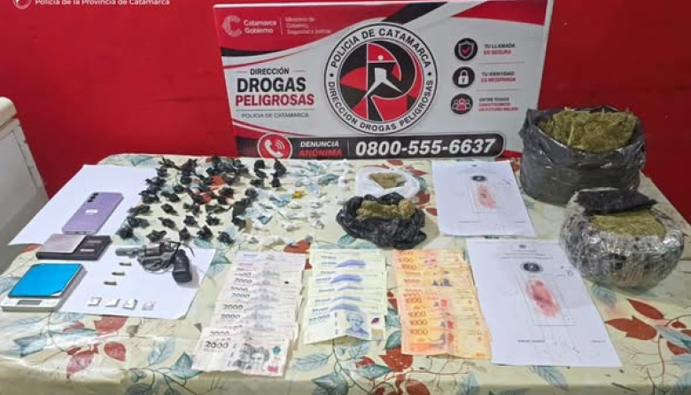 SECUESTRAN CASI TRES KILOS DE DROGA Y DETIENEN A UN SUJETO EN CAPITAL