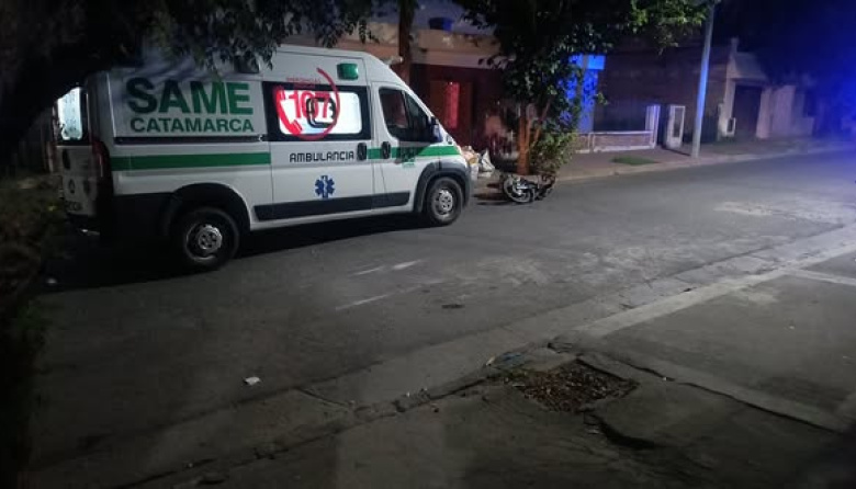 MOTOCICLISTA DERRAPÓ TRAS NO ADVERTIR UN CÚMULO DE RIPIO EN EL BARRIO EL MÁSTIL