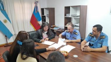 La Policía firmó convenios con intendentes e inauguró una oficina digital en Santa María