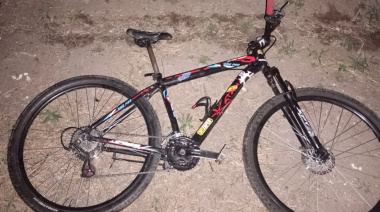 Personal policial recuperó una bici sustraída y aprehendió al supuesto autor del ilícito