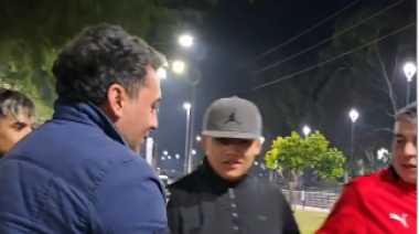Francisco Sosa entregó indumentaria y continúa apoyando al deporte barrial