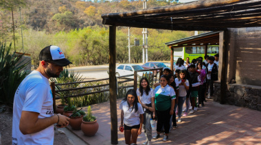 Los chicos de 4° grado podrán realizar visitas didácticas gratuitas y recorrer los atractivos de la ciudad en el Bus Turístico