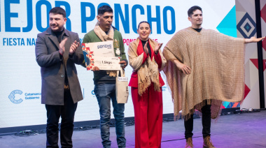 Jaime Iván Suarez es el tejedor del mejor Poncho 2025