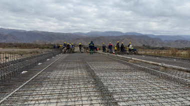 La construcción del puente más largo de la provincia ya tiene un avance del 60%