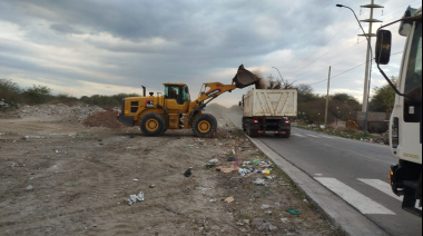 Operativo para erradicar microbasurales y crear un parque lineal en la Capital