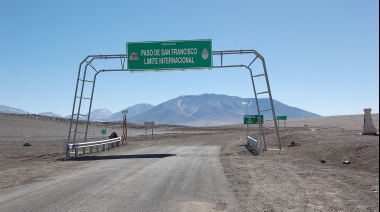El Paso de San Francisco permanece cerrado por acumulación de nieve y hielo