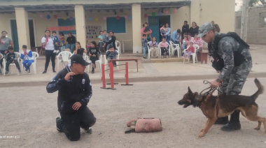 Policías brindaron una exhibición de destrezas en la Capital
