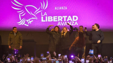 Milei defendió a Karina de las denuncias de corrupción y acusó al kirchnerismo de preparar "prácticas mafiosas"