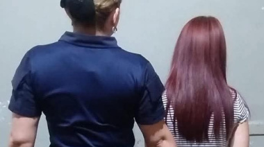Una joven de 20 años fue arrestada por golpear a su novio