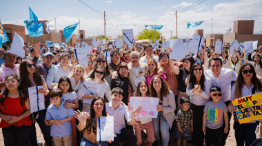 Sueños cumplidos: 90 viviendas y 200 escrituras entregadas a familias de Tinogasta