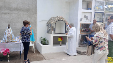 Inauguraron una gruta y entronizaron imágenes de la Virgen del Valle y el Beato Esquiú 