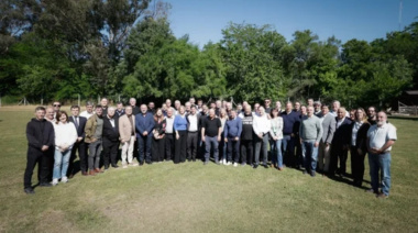 Intendentes respaldan a Kicillof tras las críticas de Cristina Kirchner: “El desdoblamiento fue muy positivo”