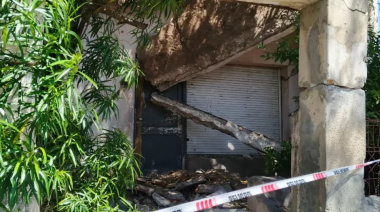 🚨 Derrumbe en pleno centro de Catamarca: una familia perdió todo