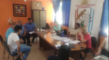 Reunión entre autoridades Policiales, representantes del Municipio, Concejo Deliberante y de locales bailables en Pomán