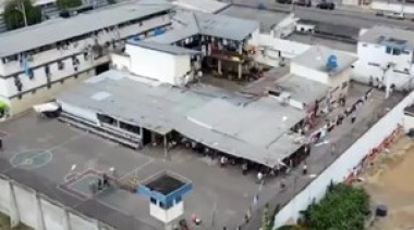Motín en una cárcel de Ecuador: al menos 27 presos muertos por asfixia