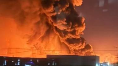 Explosión en Ezeiza: el intendente calificó de “muy confuso” el siniestro y que el fuego es “incontrolable"