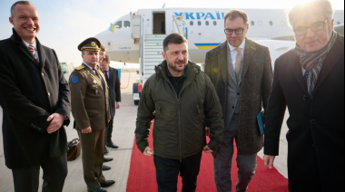 Zelenski viajó a Berlín para negociar un alto el fuego con Europa y enviados de EE.UU.