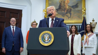 Trump anuncia acuerdos con nueve farmacéuticas para reducir precios de medicamentos